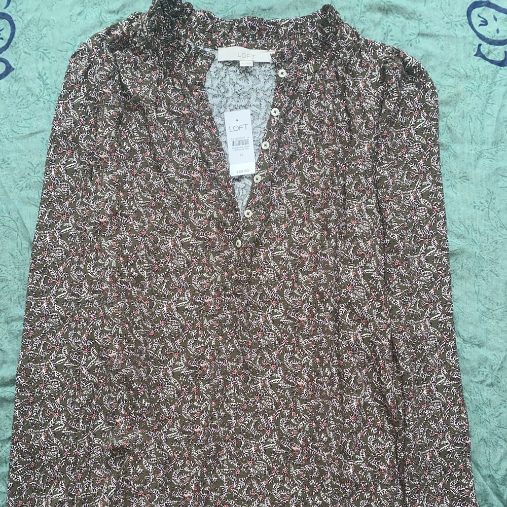 Loft flowy top